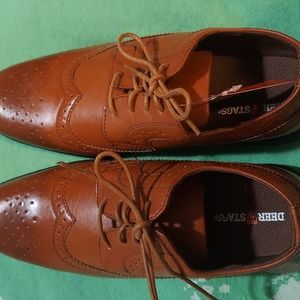 Deer Stags Ace Oxford in Luggage color. Size 7m